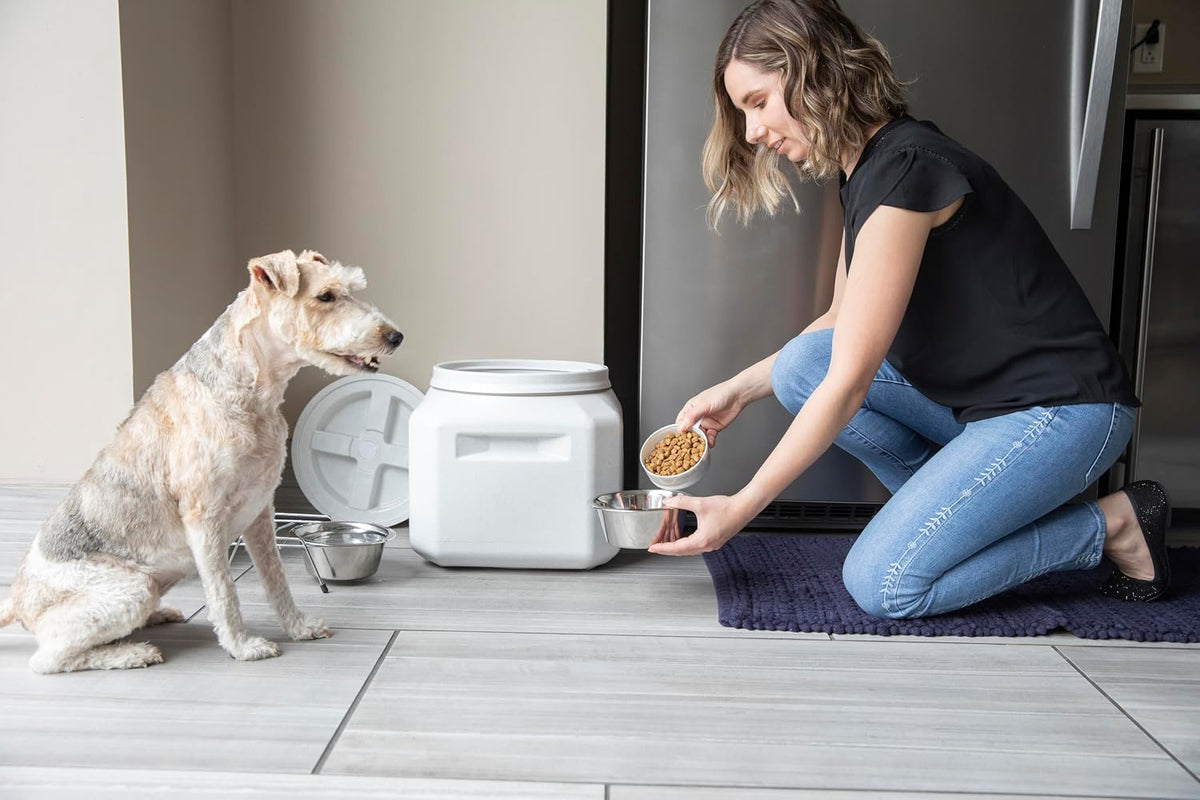Vittles Vault Airtight Pet Food Storage Container + Scoop, Fits Up to 50lbs