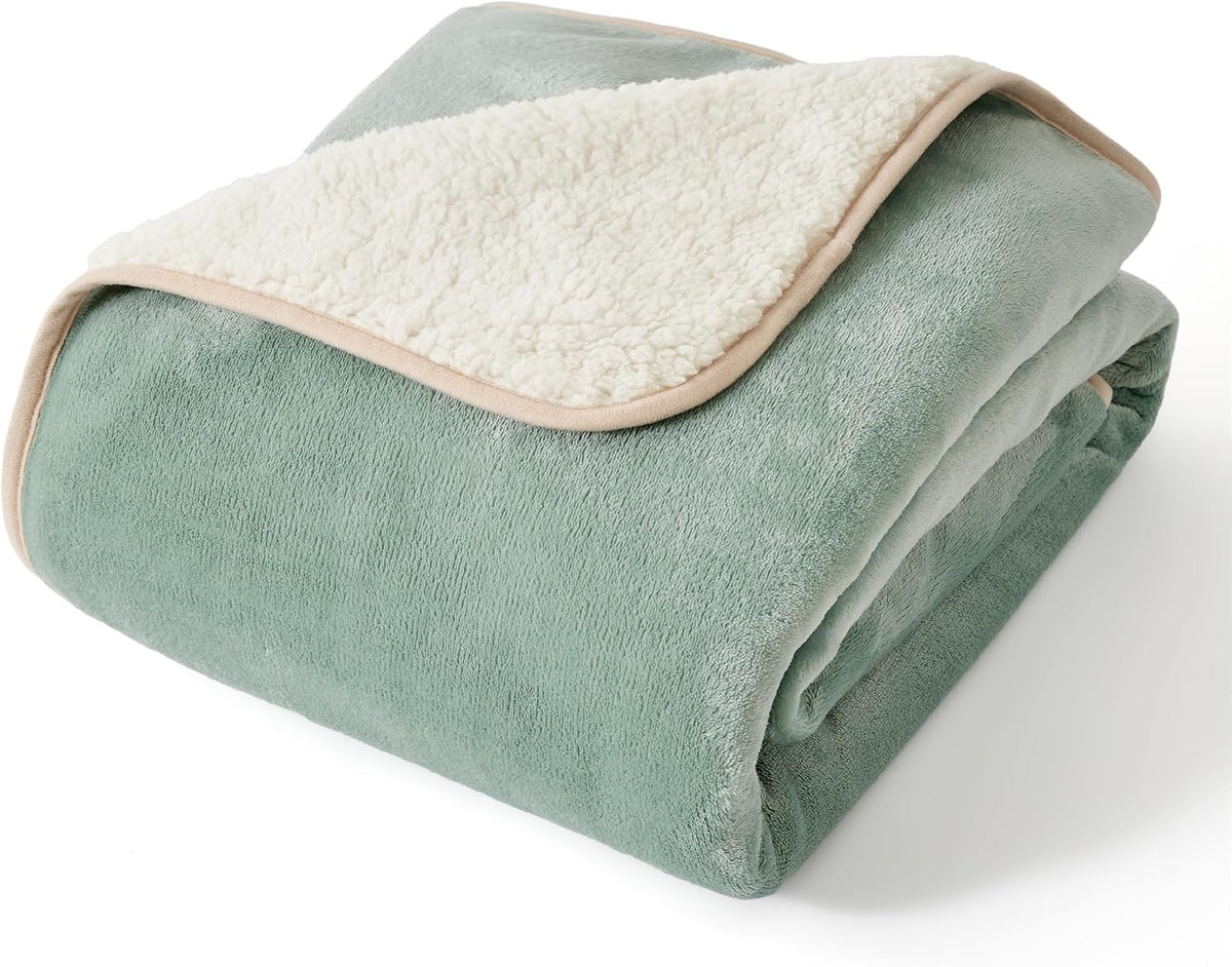 Waterproof Dog Blankets for Small Dogs Soft Cat Blanket Warm,25X35 | Washable Plush Sherpa Fleece Puppy Blanket for Couch Protector, Reversible Cozy Calming Throw for Pet Indoor,Grey